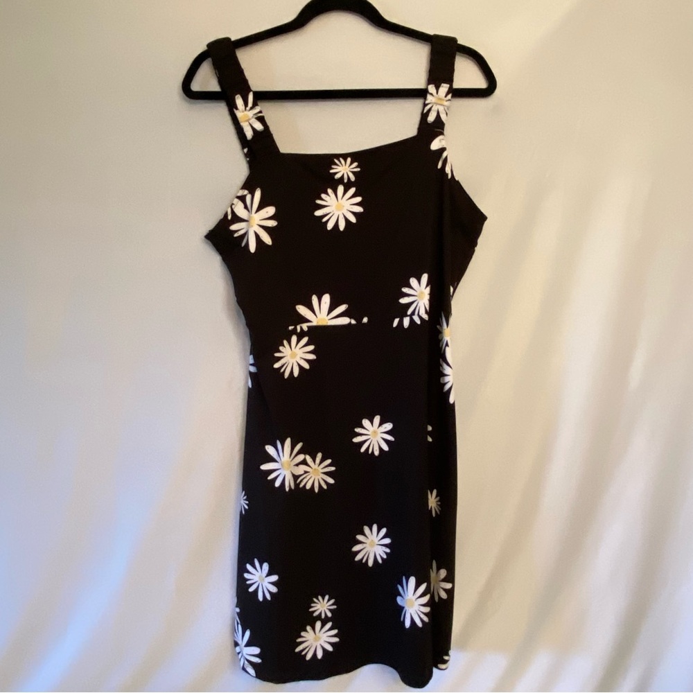 NWT, So Goods For Life  bungee strap skater dress size XL black/white flowers - Picture 2 of 14